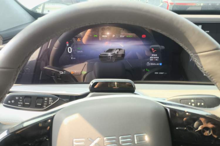 Used EXEED Stellar C-DM 2025 200 with Ultra-Long Range Max All-Wheel Drive Instrument Cluster
