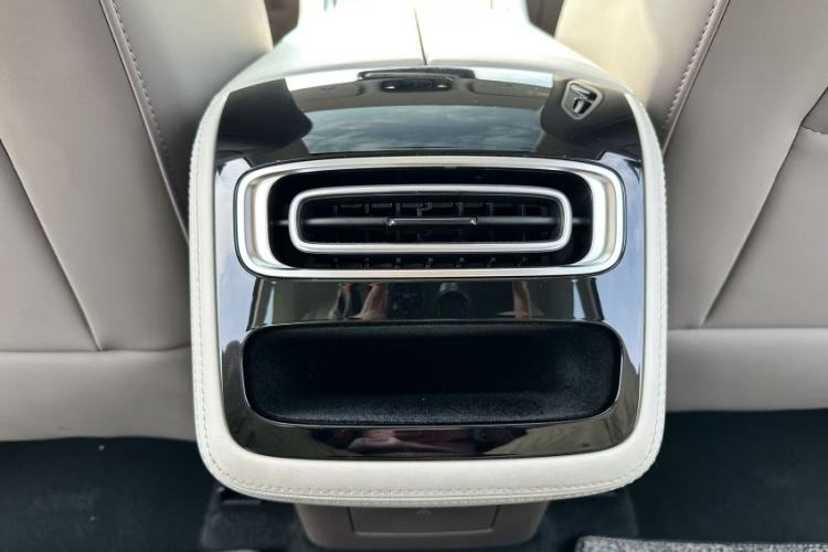 Used EXEED Stellar C-DM 2025 200 with Ultra-Long Range Pro All-Wheel Drive Interior 3