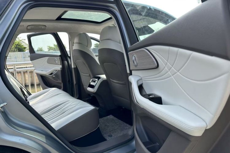 Used EXEED Stellar C-DM 2025 200 with Ultra-Long Range Pro All-Wheel Drive Interior 7