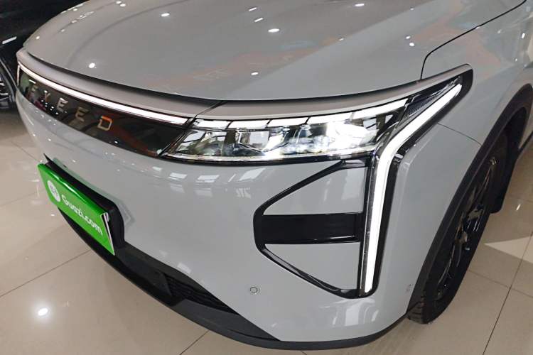 Used EXEED Stellar C-DM 2025 200 with Ultra-Long Range Max All-Wheel Drive Left Front Headlight