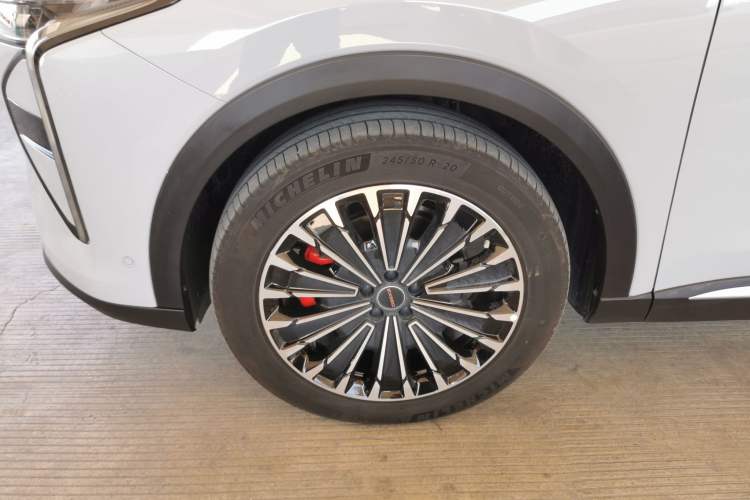 Used EXEED Stellar C-DM 2025 200 with Ultra-Long Range Pro All-Wheel Drive Left Front Wheel Hub