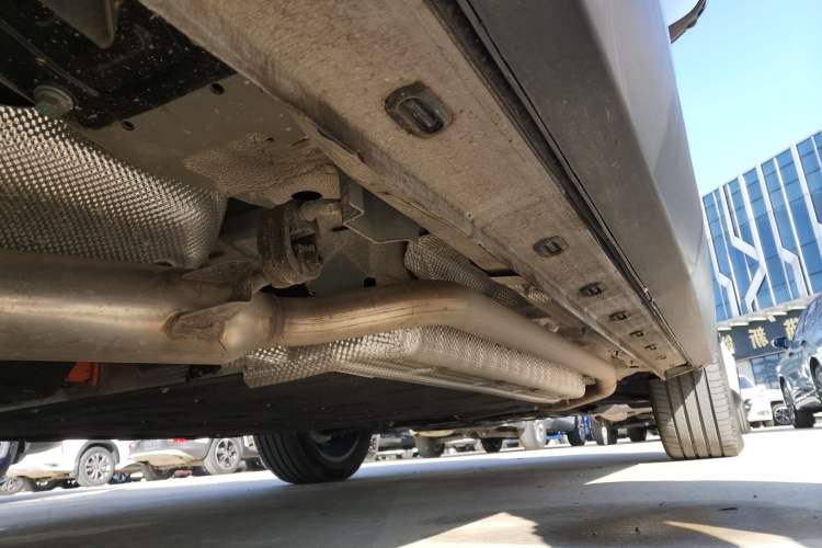 Used EXEED Stellar C-DM 2025 200 with Ultra-Long Range Pro All-Wheel Drive Left Side Sill