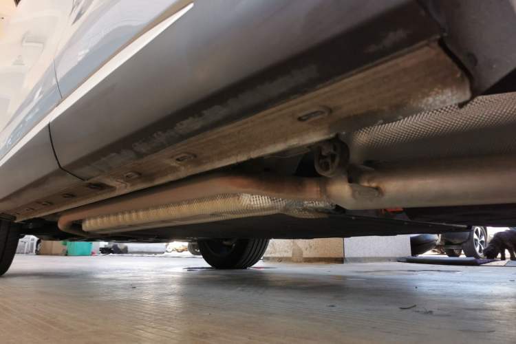 Used EXEED Stellar C-DM 2025 200 with Ultra-Long Range Pro All-Wheel Drive Left Side Sill