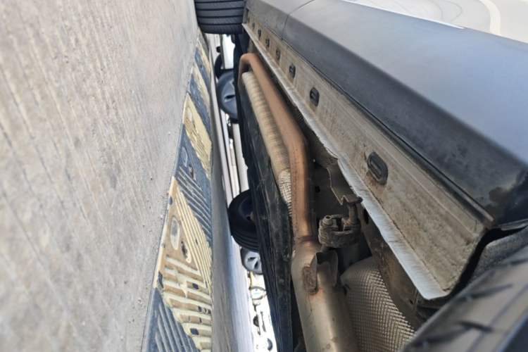 Used EXEED Stellar C-DM 2025 200 with Ultra-Long Range Pro All-Wheel Drive Left Side Sill