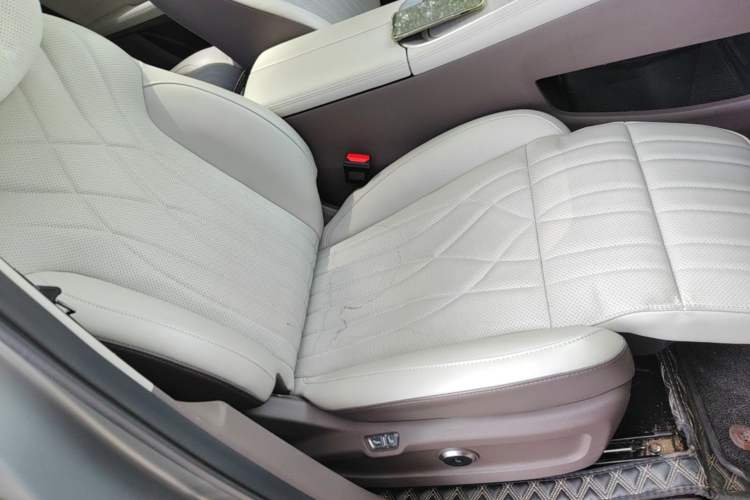 Used EXEED Stellar C-DM 2025 100 Long-Range Pro Two-Wheel Drive Right Front Seat