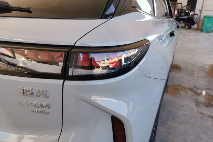 Used EXEED Stellar C-DM 2025 200 with Ultra-Long Range Pro All-Wheel Drive Right Rear Taillight