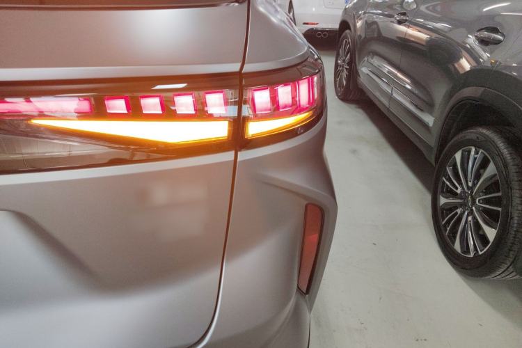 Used EXEED Stellar C-DM 2025 200 with Ultra-Long Range Pro All-Wheel Drive Right Rear Taillight