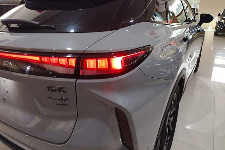 Used EXEED Stellar C-DM 2025 200 with Ultra-Long Range Max All-Wheel Drive Right Rear Taillight