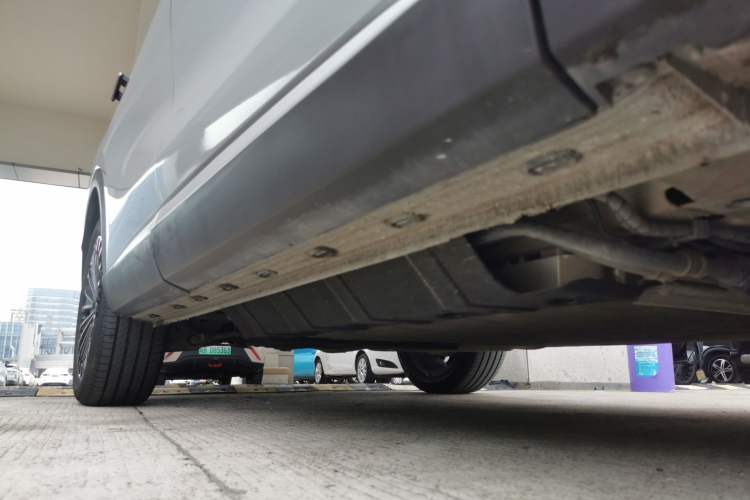 Used EXEED Stellar C-DM 2025 200 with Ultra-Long Range Pro All-Wheel Drive Right Side Sill
