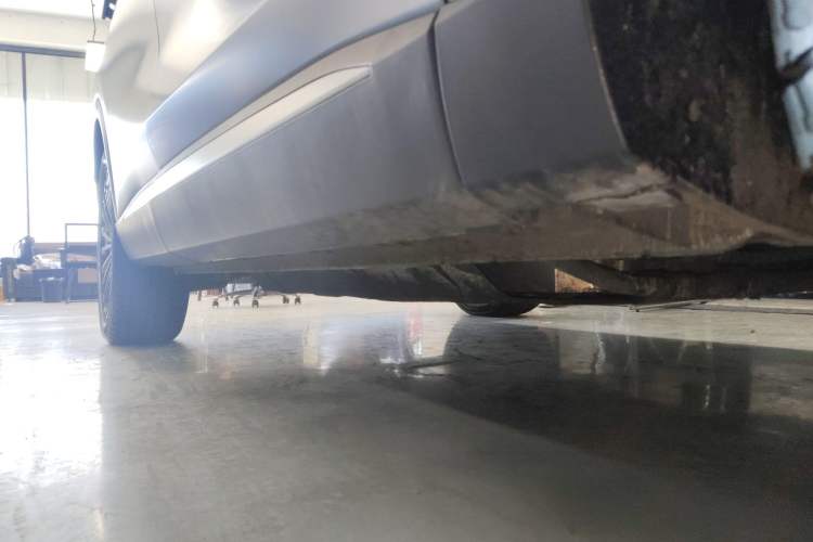 Used EXEED Stellar C-DM 2025 200 with Ultra-Long Range Pro All-Wheel Drive Right Side Sill