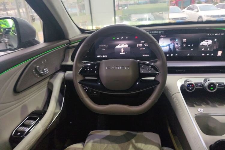Used EXEED Stellar C-DM 2025 200 with Ultra-Long Range Pro All-Wheel Drive Steering Wheel