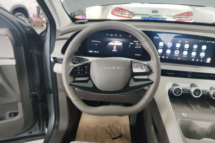 Used EXEED Stellar C-DM 2025 200 with Ultra-Long Range Pro All-Wheel Drive Steering Wheel