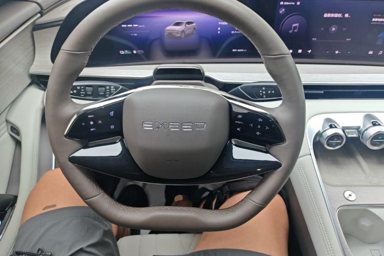 Used EXEED Stellar C-DM 2025 200 with Ultra-Long Range Max All-Wheel Drive Steering Wheel