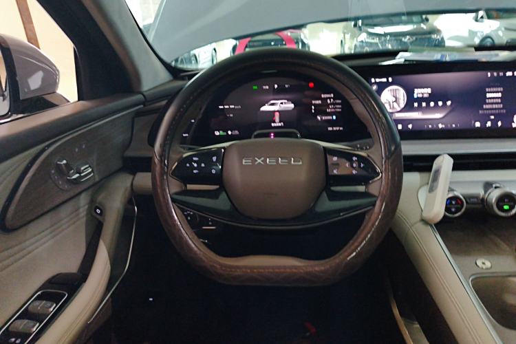 Used EXEED Stellar C-DM 2025 200 with Ultra-Long Range Max All-Wheel Drive Steering Wheel