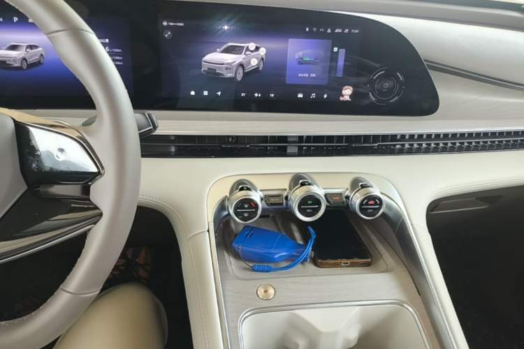 Used EXEED Stellar C-DM 2025 200 with Ultra-Long Range Pro All-Wheel Drive Audio And AC Panel