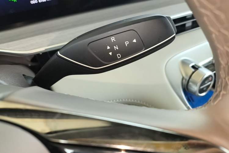 Used EXEED Stellar C-DM 2025 200 with Ultra-Long Range Pro All-Wheel Drive Gear Lever
