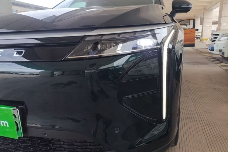 Used EXEED Stellar C-DM 2025 200 with Ultra-Long Range Pro All-Wheel Drive Left Front Headlight