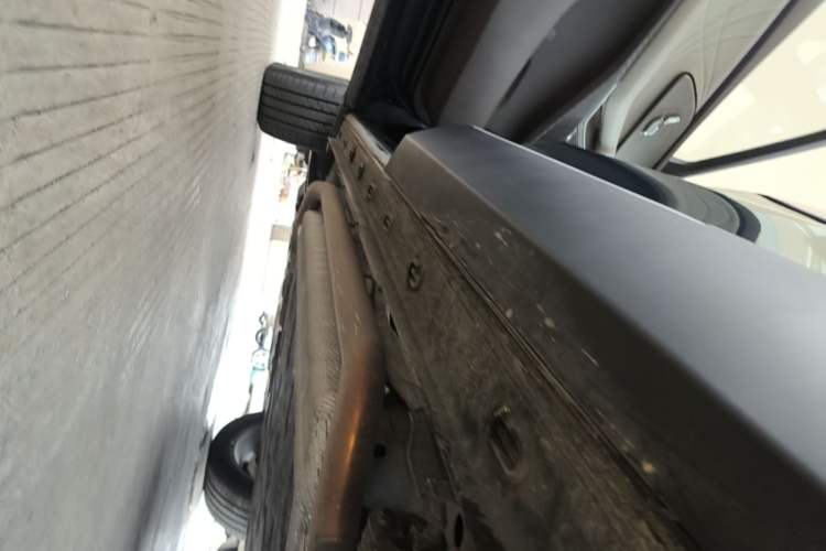 Used EXEED Stellar C-DM 2025 200 with Ultra-Long Range Pro All-Wheel Drive Left Side Sill