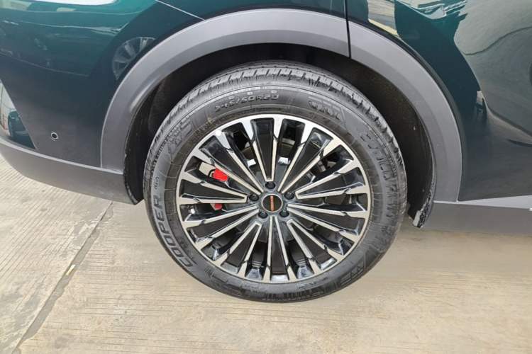 Used EXEED Stellar C-DM 2025 200 with Ultra-Long Range Pro All-Wheel Drive Right Rear Wheel Hub