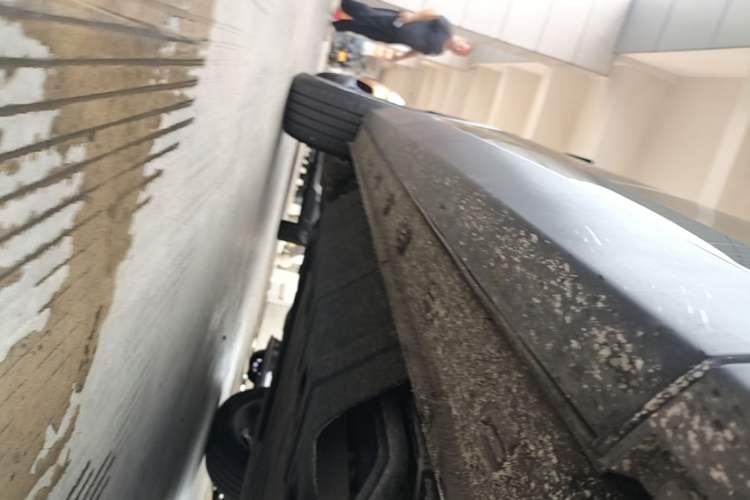 Used EXEED Stellar C-DM 2025 200 with Ultra-Long Range Pro All-Wheel Drive Right Side Sill
