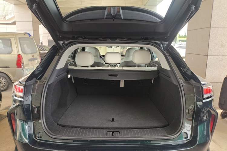 Used EXEED Stellar C-DM 2025 200 with Ultra-Long Range Pro All-Wheel Drive Trunk