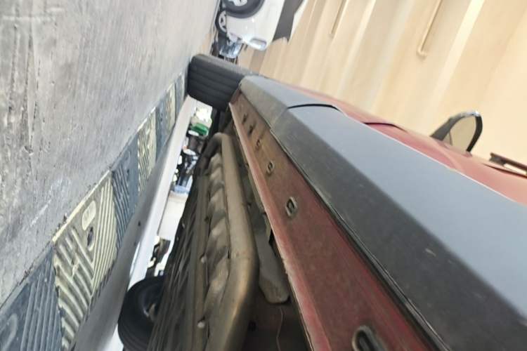 Used EXEED Stellar C-DM 2025 100 Long-Range Pro Two-Wheel Drive Left Side Sill