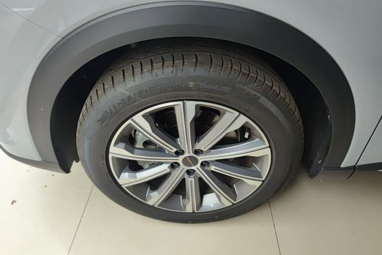 Used EXEED Stellar C-DM 2025 100 Long-Range Plus Two-Wheel Drive Exterior 4