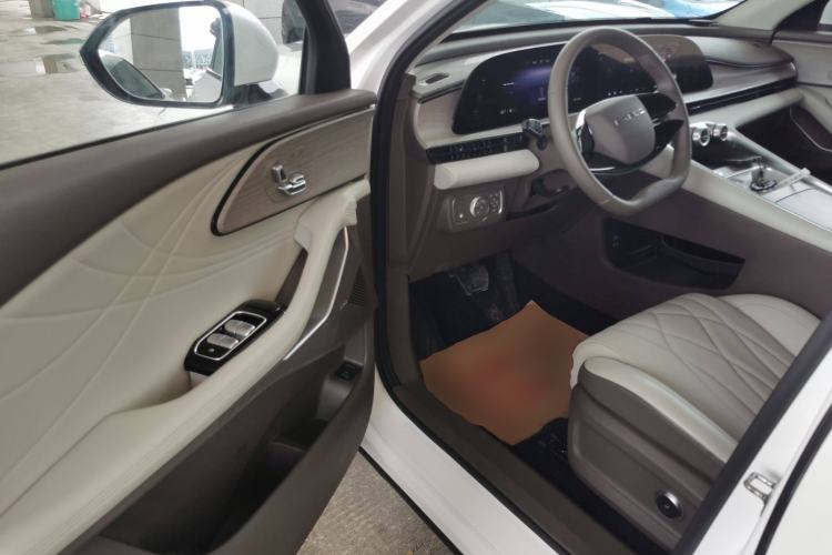 Used EXEED Stellar C-DM 2025 200 with Ultra-Long Range Pro All-Wheel Drive Driver Seat