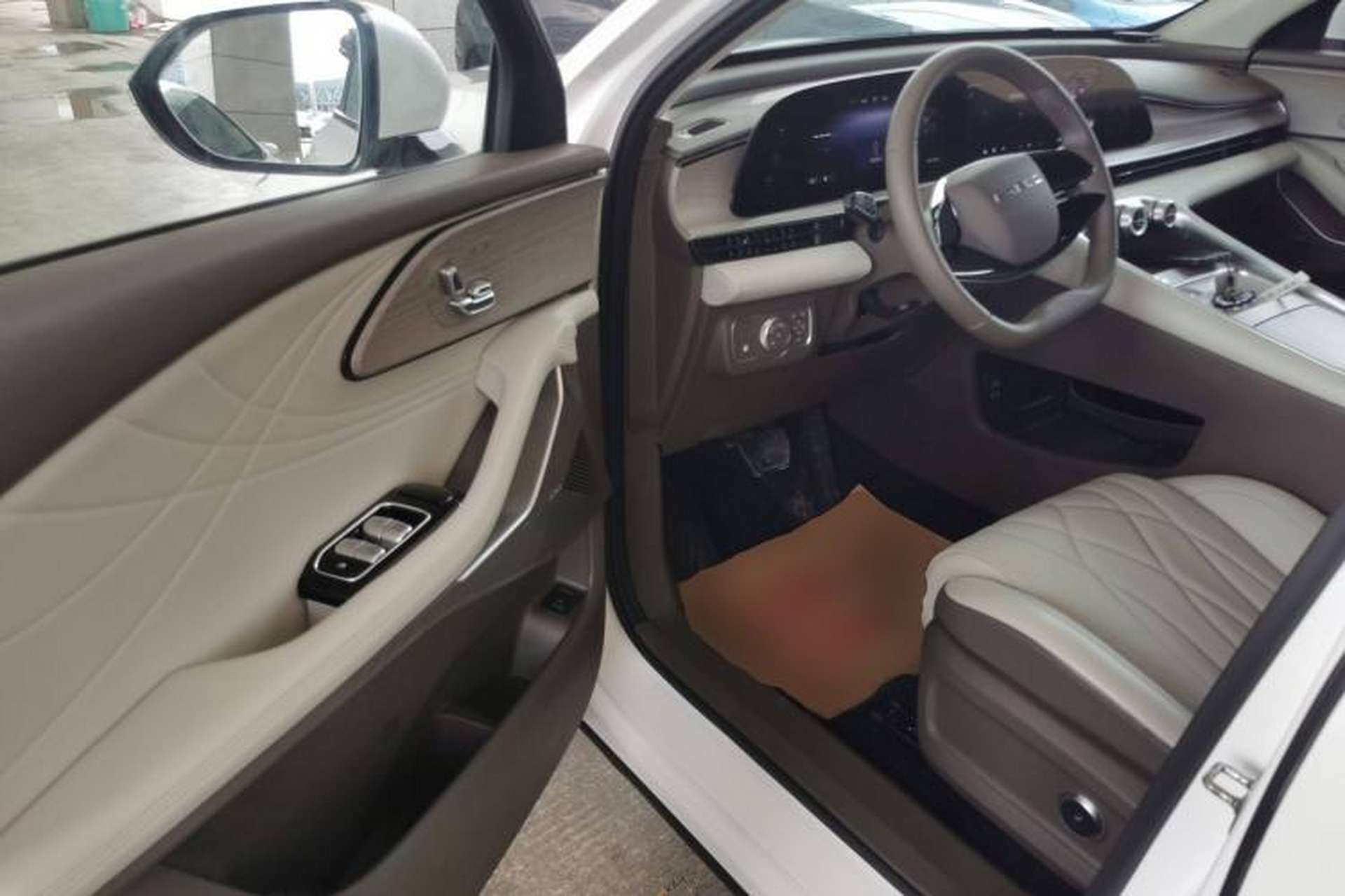 Used EXEED Stellar C-DM 2025 200 with Ultra-Long Range Pro All-Wheel Drive Driver Seat