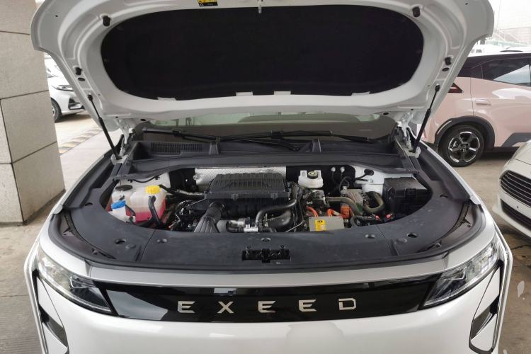 Used EXEED Stellar C-DM 2025 200 with Ultra-Long Range Pro All-Wheel Drive Engine Bay