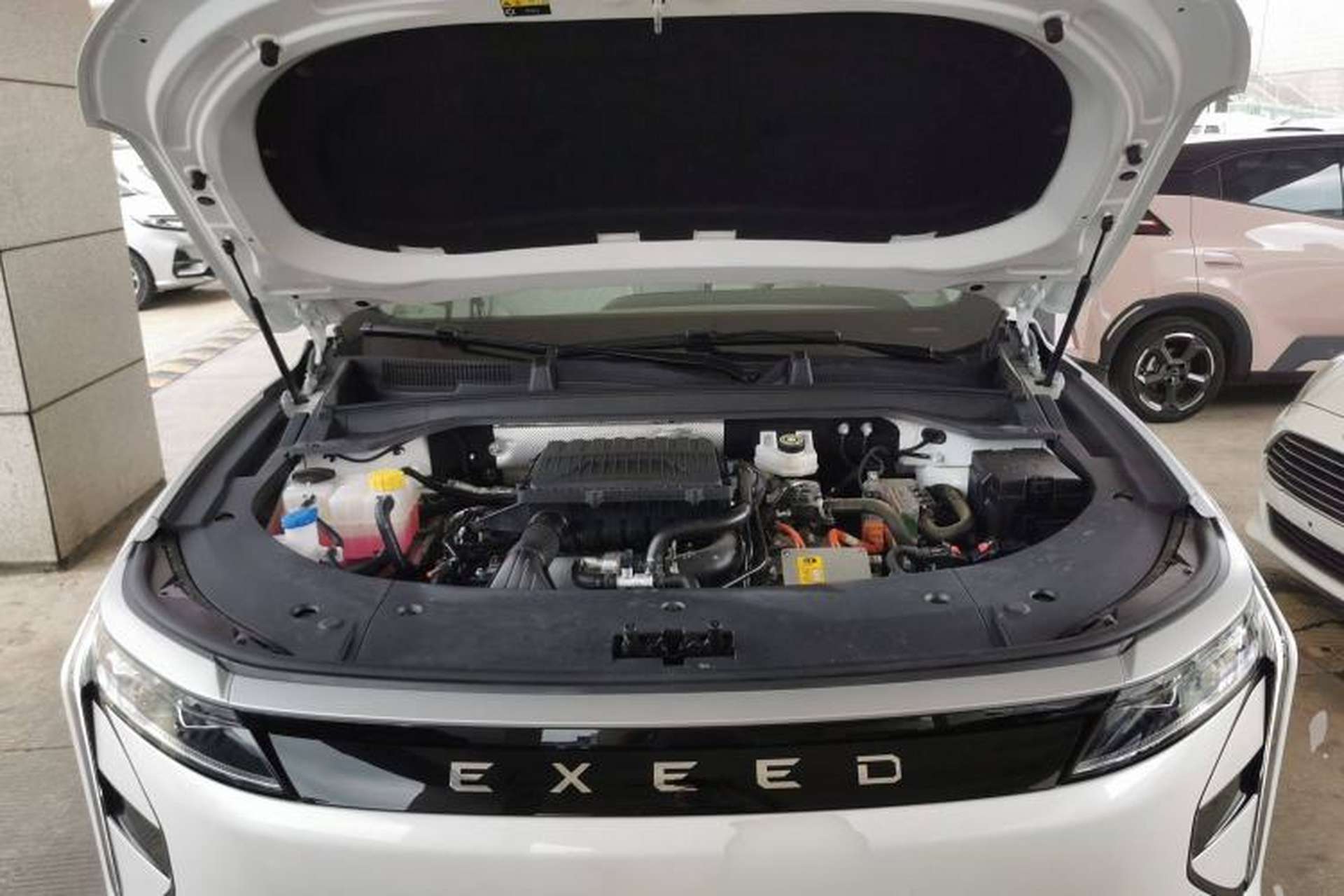 Used EXEED Stellar C-DM 2025 200 with Ultra-Long Range Pro All-Wheel Drive Engine Bay