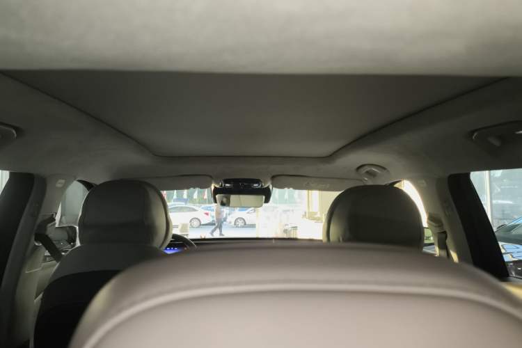 Used EXEED Stellar C-DM 2025 200 with Ultra-Long Range Pro All-Wheel Drive Headliner