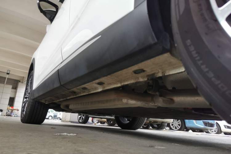 Used EXEED Stellar C-DM 2025 200 with Ultra-Long Range Pro All-Wheel Drive Left Side Sill