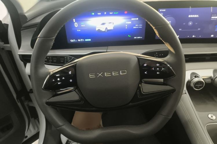 Used EXEED Stellar C-DM 2025 200 with Ultra-Long Range Pro All-Wheel Drive Steering Wheel