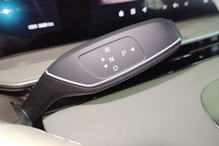 Used EXEED Stellar C-DM 2026 Global Edition 120 Long-Range Two-Wheel Drive Gear Lever