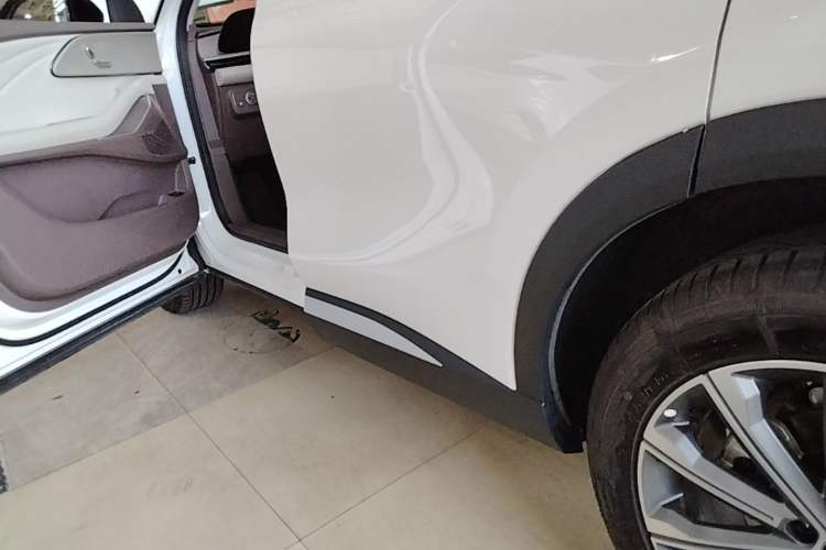 Used EXEED Stellar C-DM 2026 Global Edition 120 Long-Range Two-Wheel Drive Left Side Sill