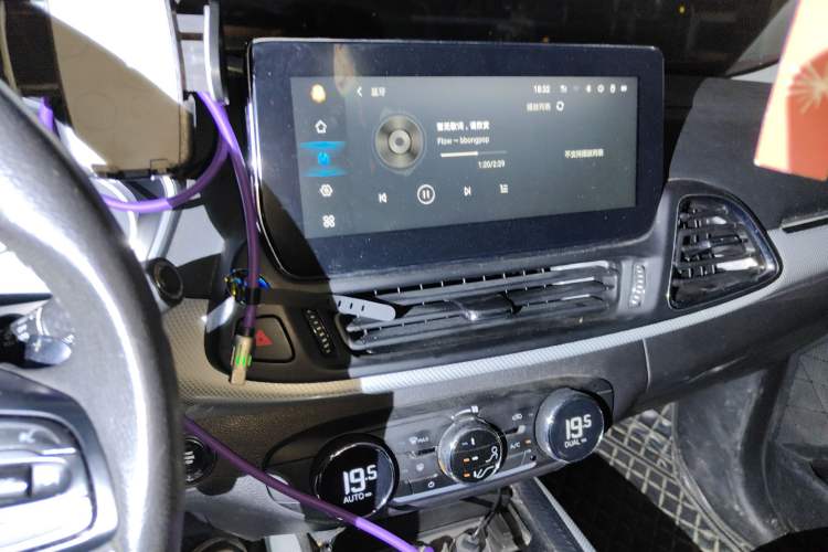 Used EXEED TX 2019 1.6T Four-Wheel Drive Platinum Edition Audio And AC Panel