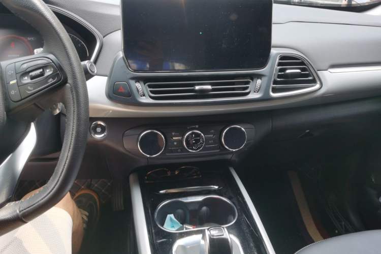 Used EXEED TX 2019 1.6T Four-Wheel Drive Platinum Edition Audio And AC Panel