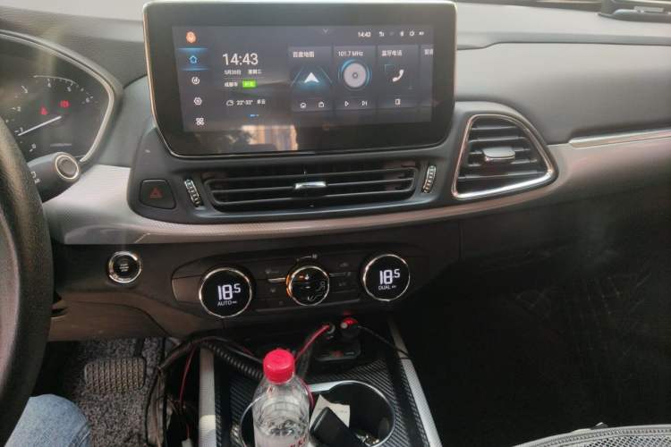 Used EXEED TX 2019 1.6T Four-Wheel Drive Platinum Edition Audio And AC Panel