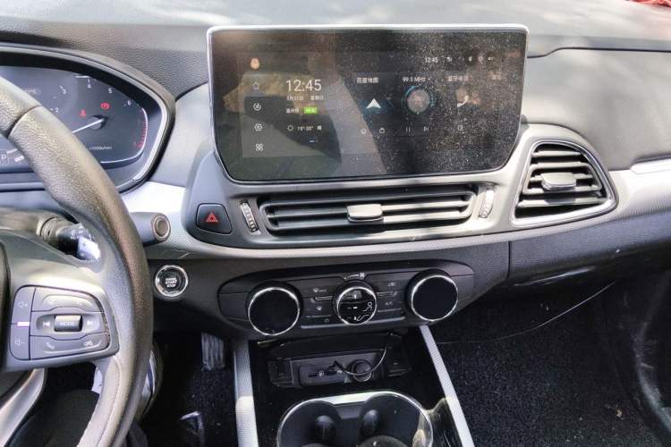 Used EXEED TX 2019 1.6T Four-Wheel Drive Platinum Edition Audio And AC Panel