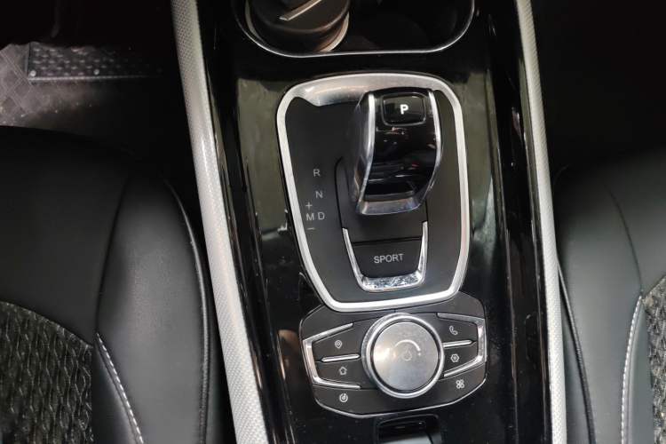 Used EXEED TX 2019 1.6T Four-Wheel Drive Platinum Edition Gear Lever