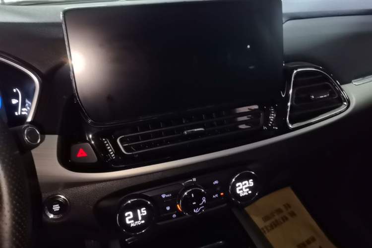 Used EXEED TX 2019 1.6T Four-Wheel Drive Platinum Edition Audio And AC Panel