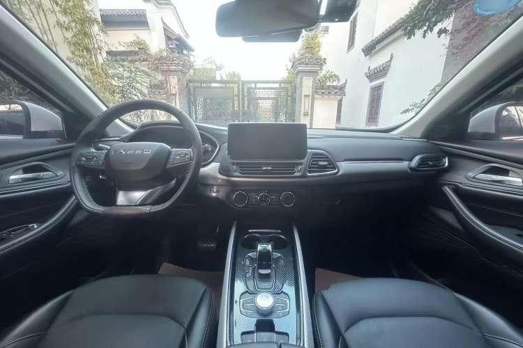 Used EXEED TX 2019 1.6T Four-Wheel Drive Platinum Edition Center Console