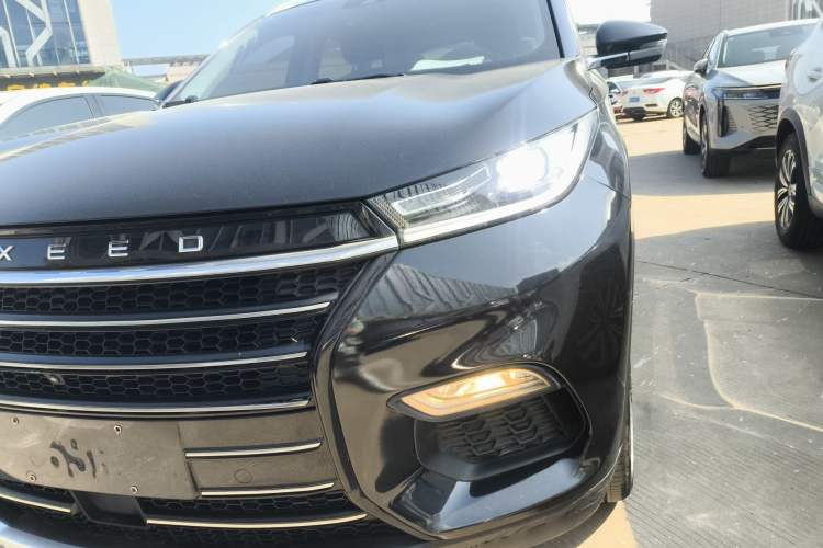 Used EXEED TX 2020 1.6T Two-Wheel Drive Star Edition Left Front Headlight