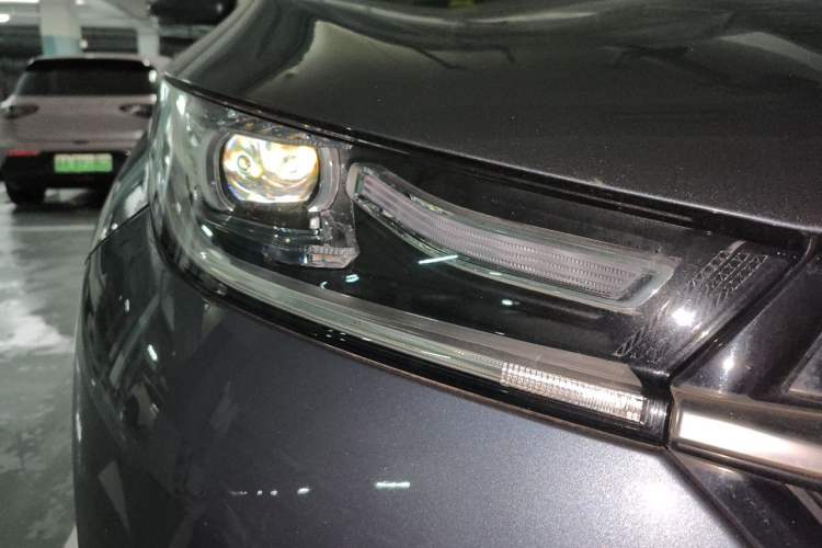 Used EXEED TX 2020 1.6T Two-Wheel Drive Star Edition Right Front Headlight