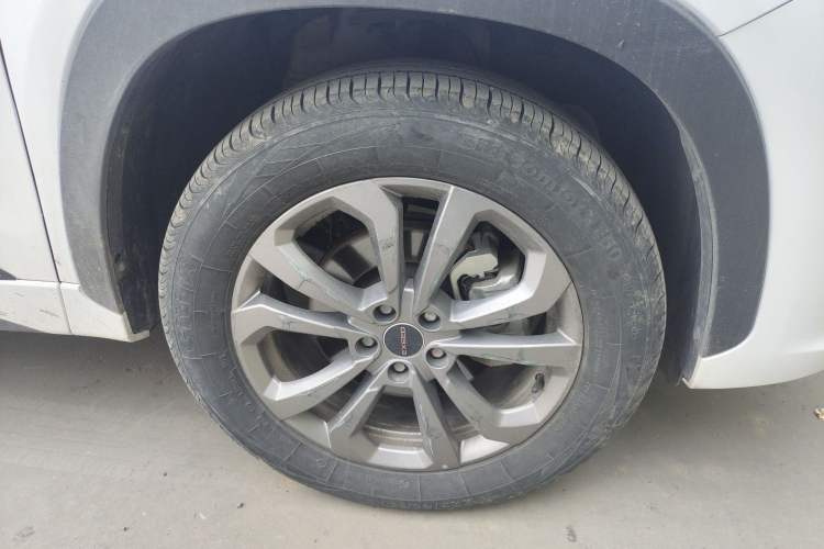 Used EXEED Zhuifeng 2022 Chasing the Waves Edition 1.5T CVT Good Things Peanut Edition Right Front Wheel Hub