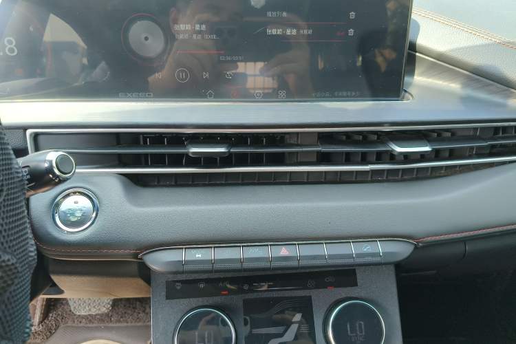 Used EXEED Zhuifeng 2019 1.6T DCT Starry Edition Audio And AC Panel