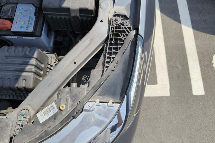 Used EXEED Zhuifeng 2019 1.6T DCT Starry Edition Engine Bay Left
