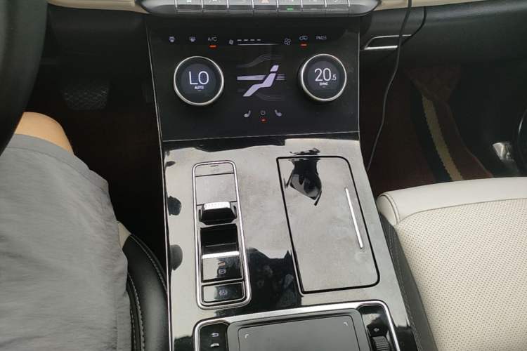 Used EXEED Zhuifeng 2019 1.6T DCT Star Prestige Edition Gear Lever