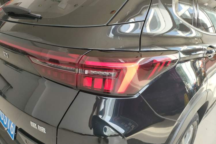 Used EXEED Zhuifeng 2020 Chasing the Waves Edition 1.5T CVT Starry Edition Right Rear Taillight